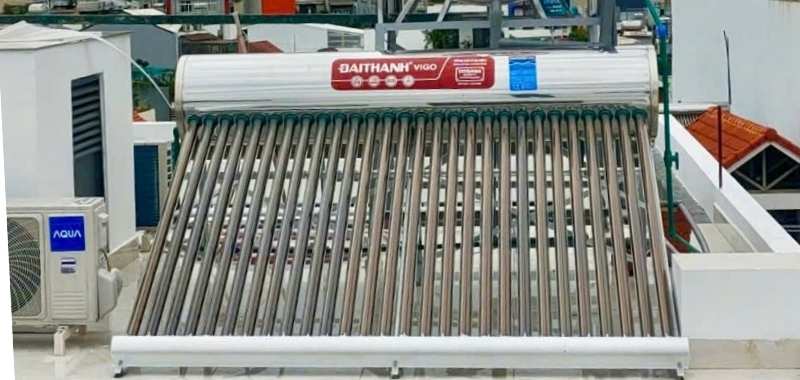 Máy nước nóng năng lượng mặt trời đại thành vigo 300L